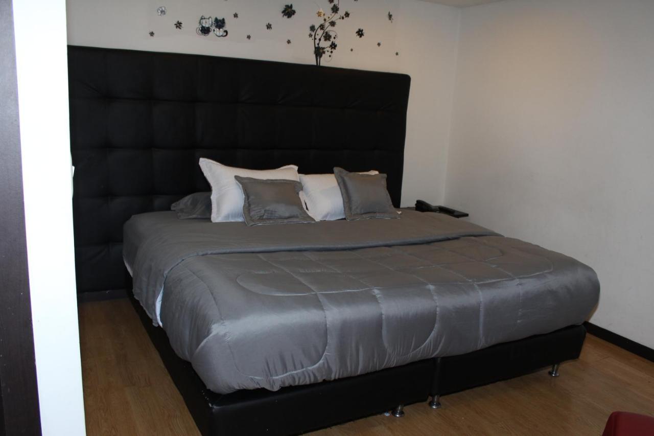 Hotel Montecarlo Boutique Bogota Bagian luar foto