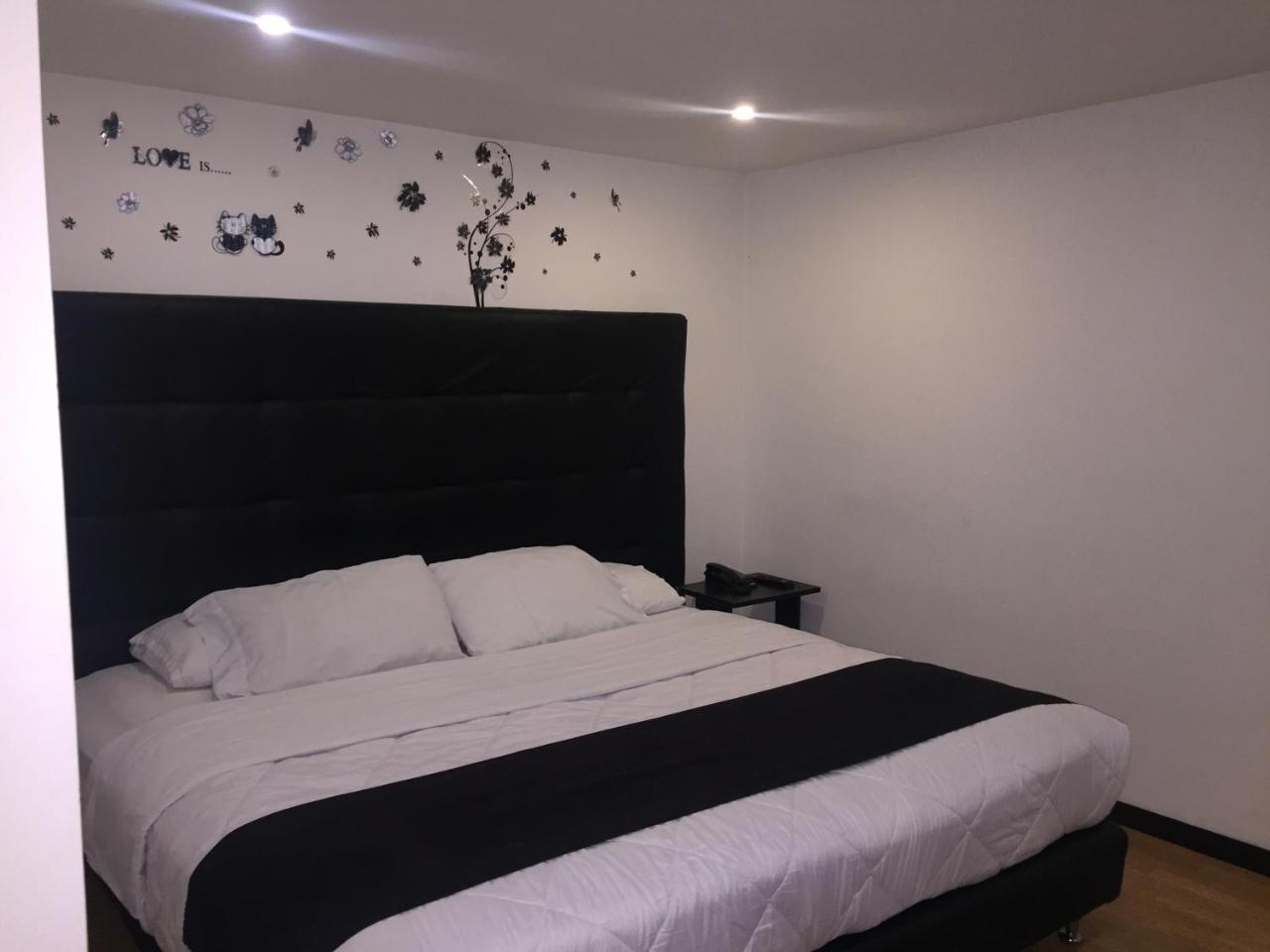 Hotel Montecarlo Boutique Bogota Bagian luar foto