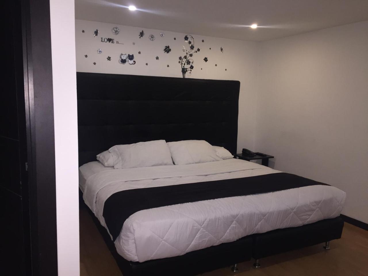 Hotel Montecarlo Boutique Bogota Bagian luar foto